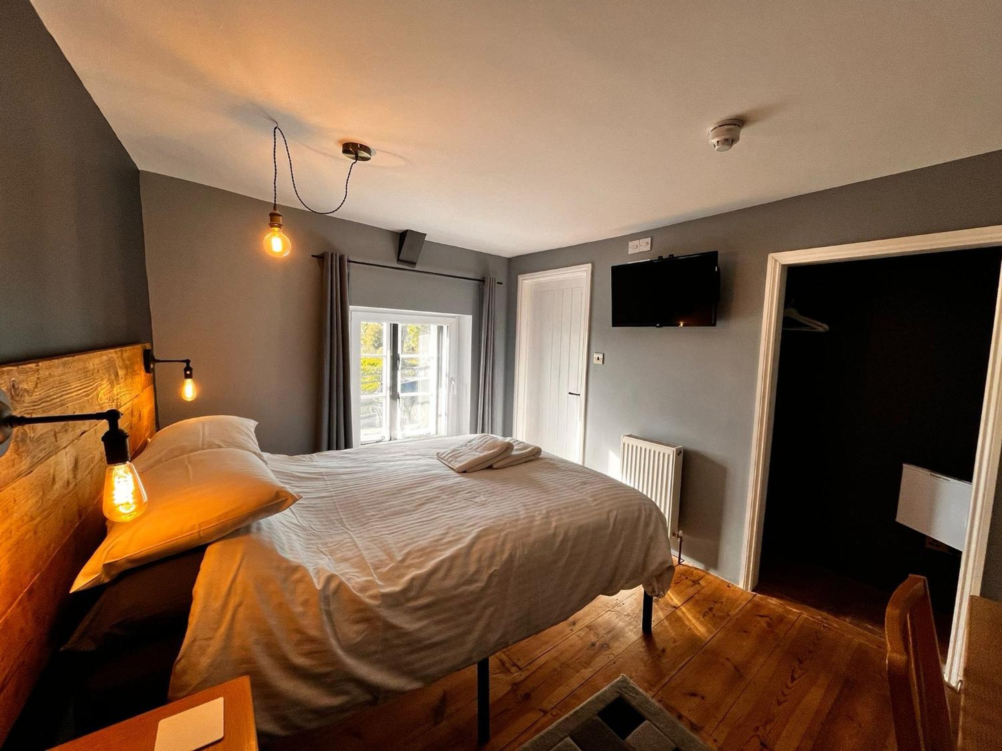 Old Manor House Bed & Breakfast Axbridge Bagian luar foto