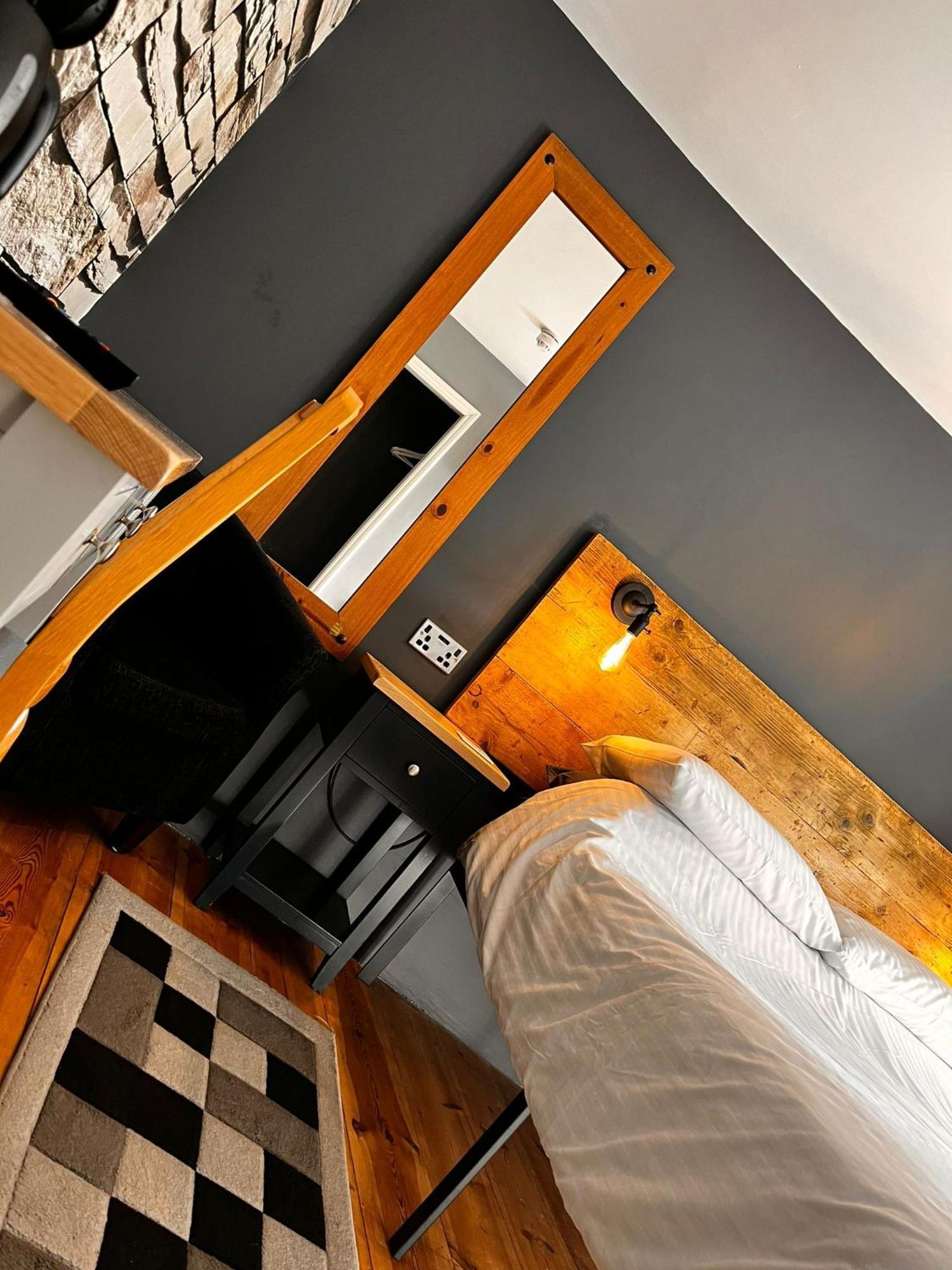 Old Manor House Bed & Breakfast Axbridge Bagian luar foto