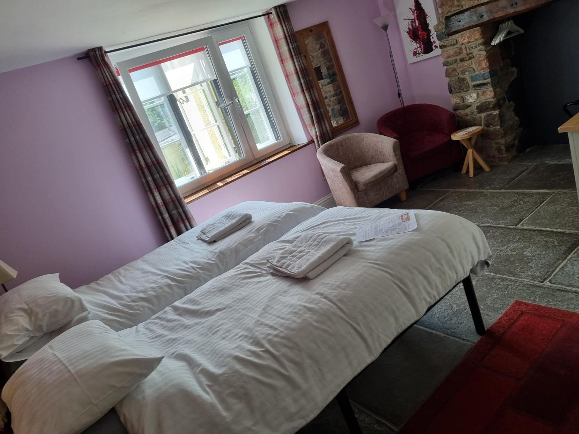 Old Manor House Bed & Breakfast Axbridge Bagian luar foto