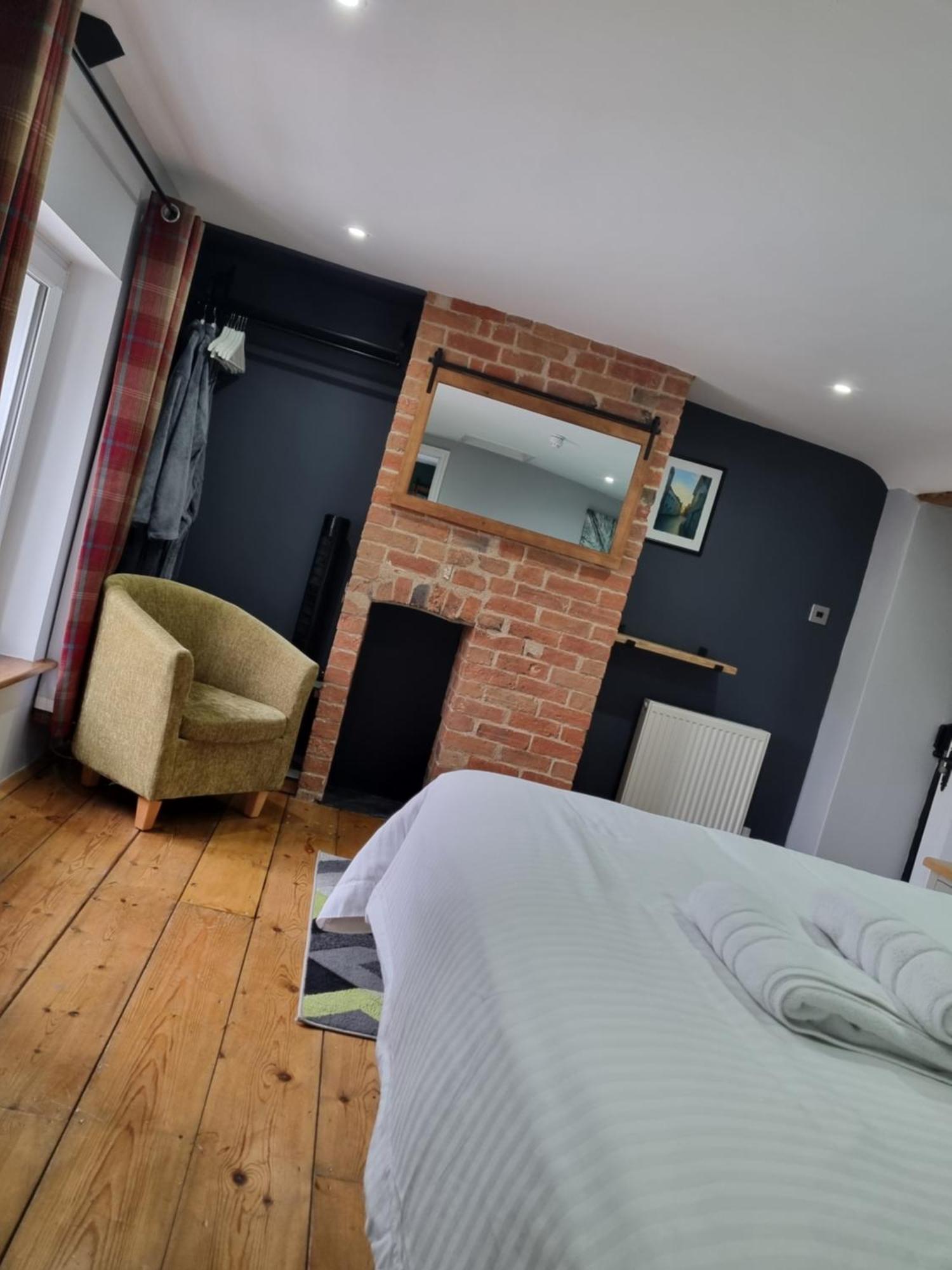 Old Manor House Bed & Breakfast Axbridge Bagian luar foto
