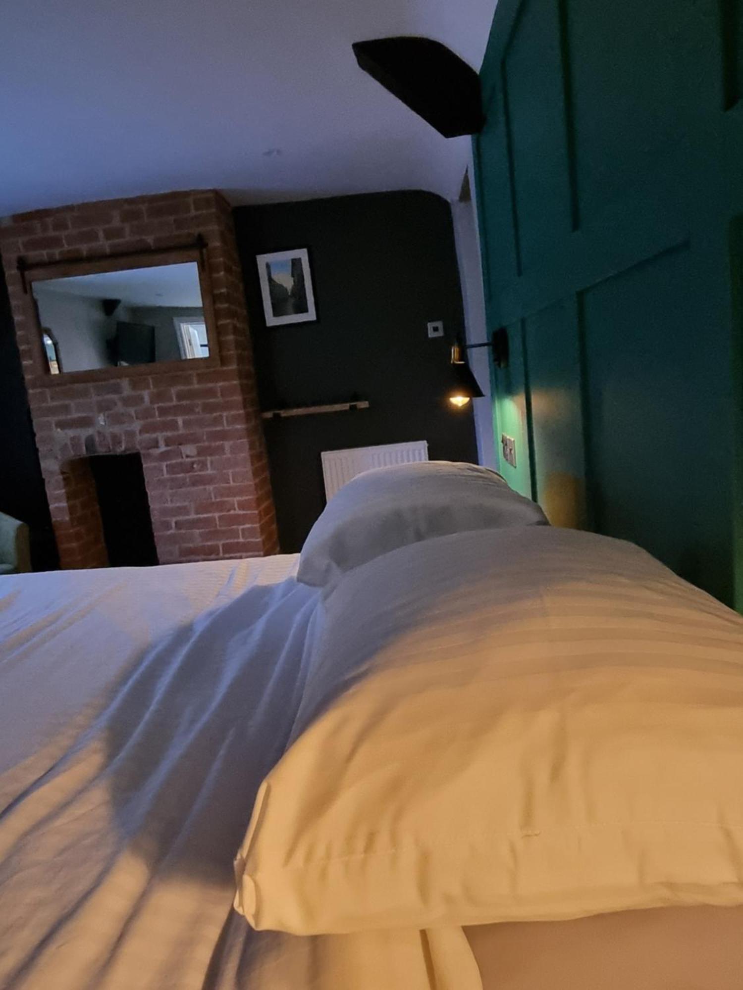Old Manor House Bed & Breakfast Axbridge Bagian luar foto